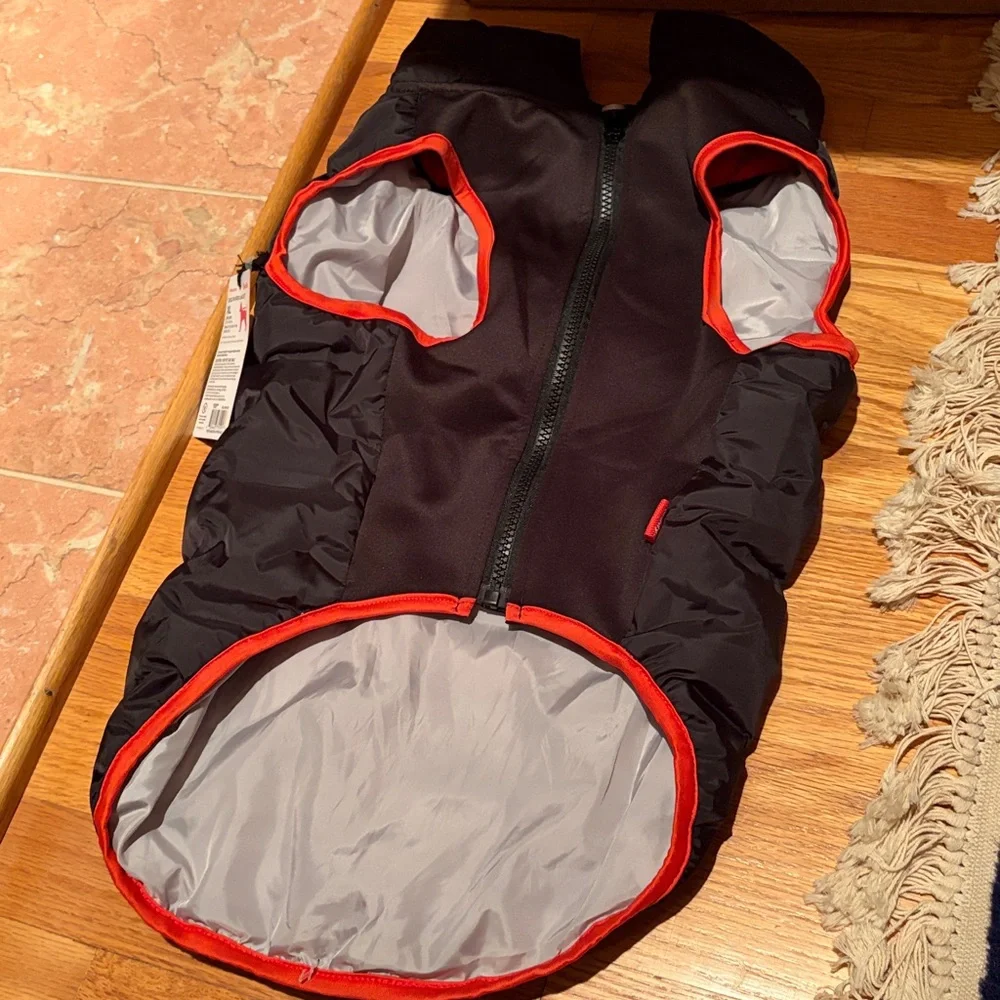 Reddy Dog Puffer Jacket in Black and Red XL
